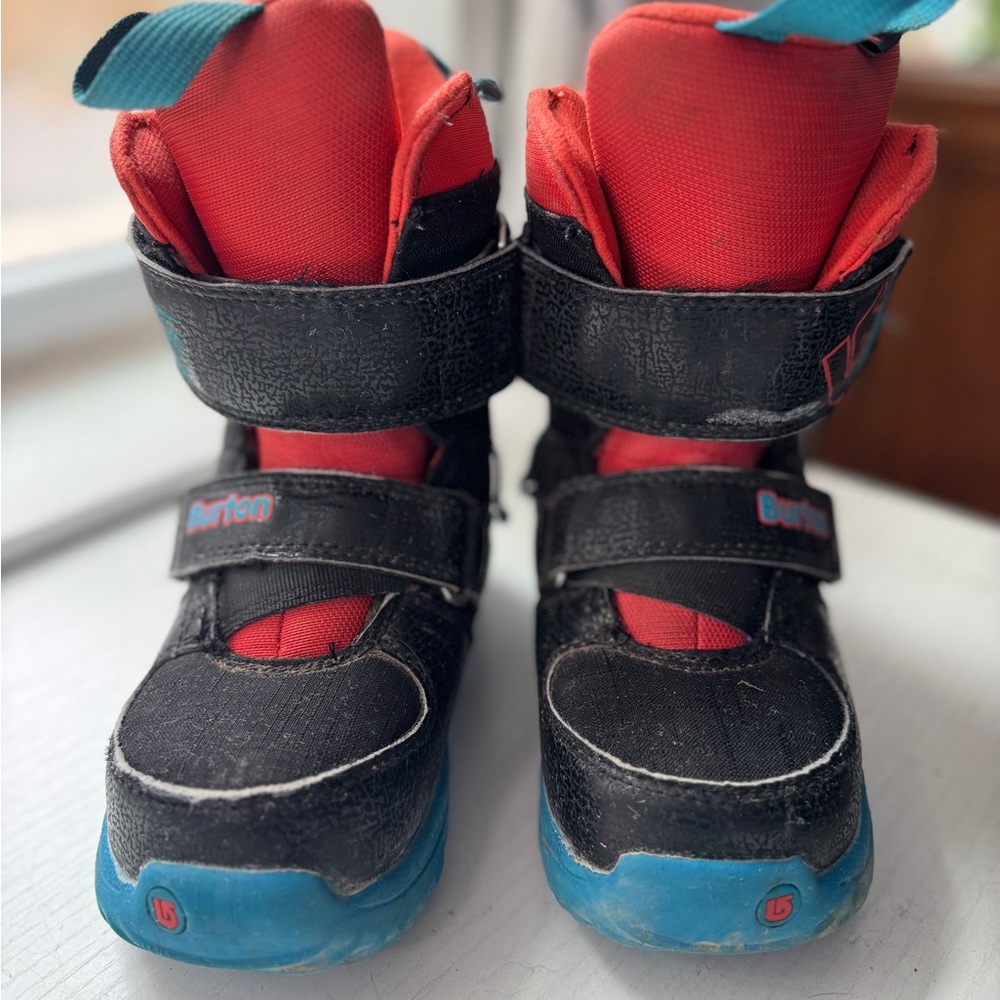 Burton Kids snowboarding Boots size 12
